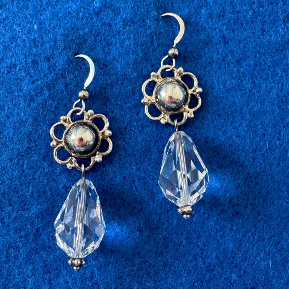 925 Sterling Silver Swarovski Diamond Crystal Tear Drop Floral Earrings NEW